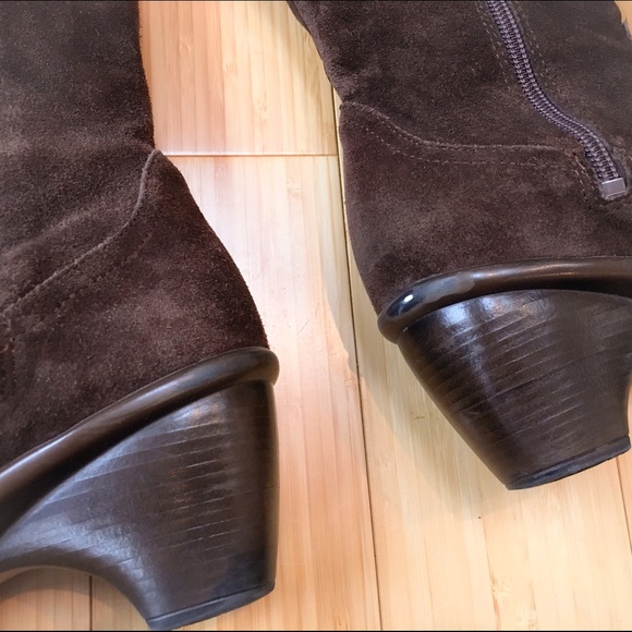 DANSKO brown suede heeled boots, sz 39, 8.5. - Picture 3 of 4